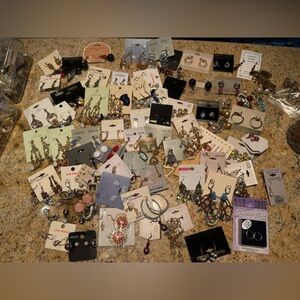 Variety of vintage costume jewelry - Earrings